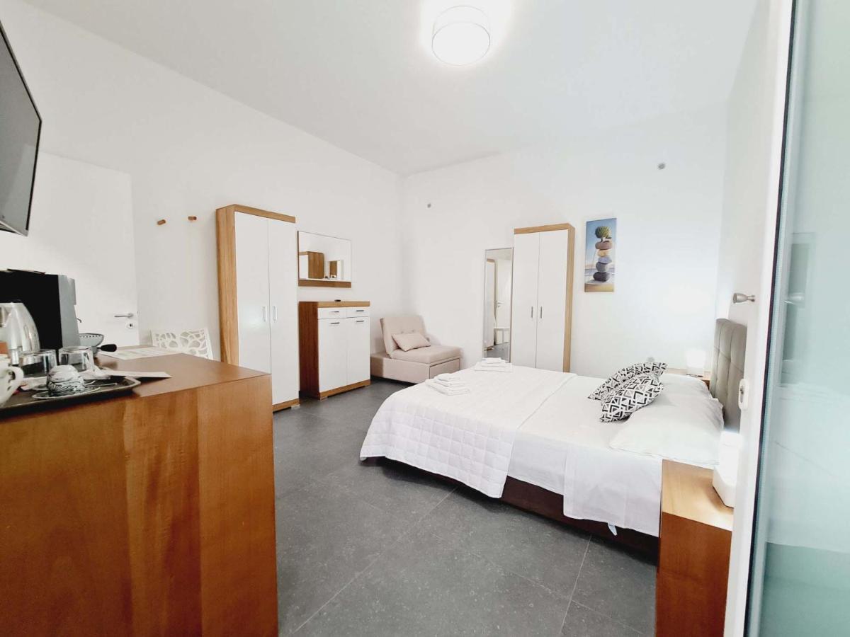 Medusa Room Apartment Porto Cesareo Buitenkant foto